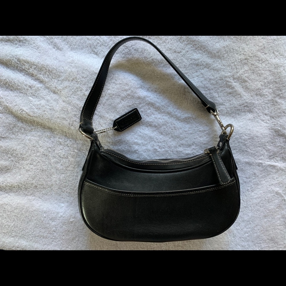 Coach Hobo Mini Handbag. Black leather.